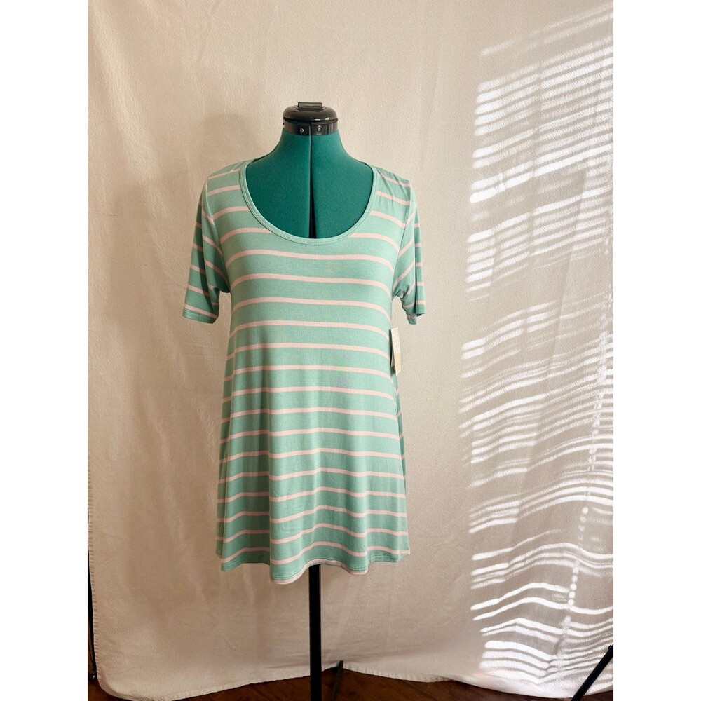 NWT Lularoe mint and white stripe Perfect T